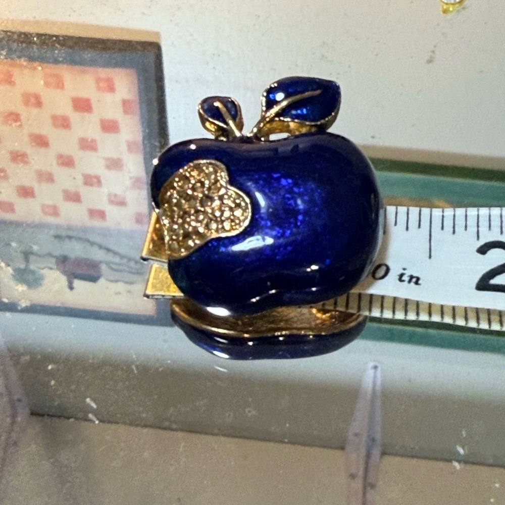 Vintage Blue and Gold Apple Enamel Brooch - Picture 4 of 4